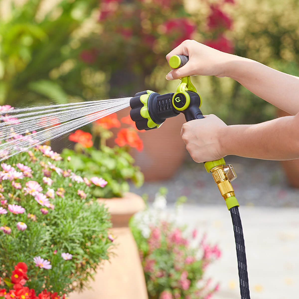 Fireman's Style Nozzle with Lever to Switch Water Flow