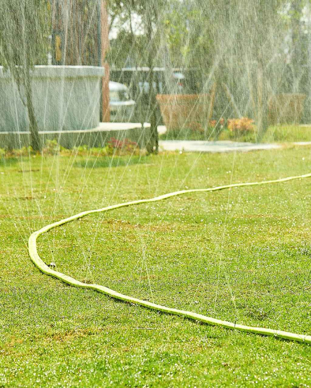 Paraden Hose series sprinkler hose scenario